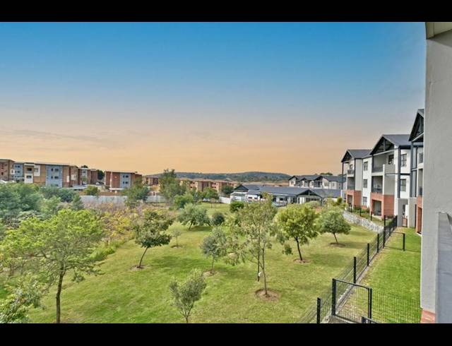 3 BEDROOM APARTMENT FOR SALE IN RANDPARK RIDGE